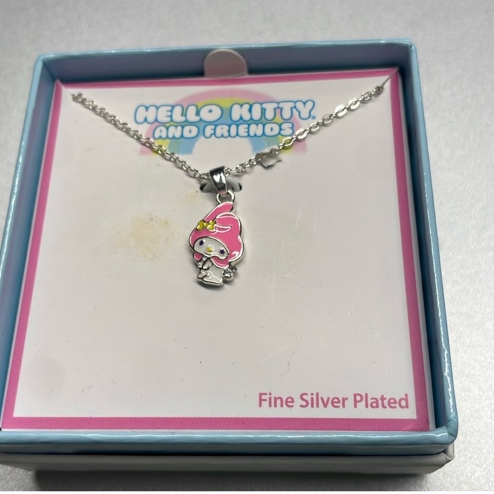 Hello kitty necklace new in box